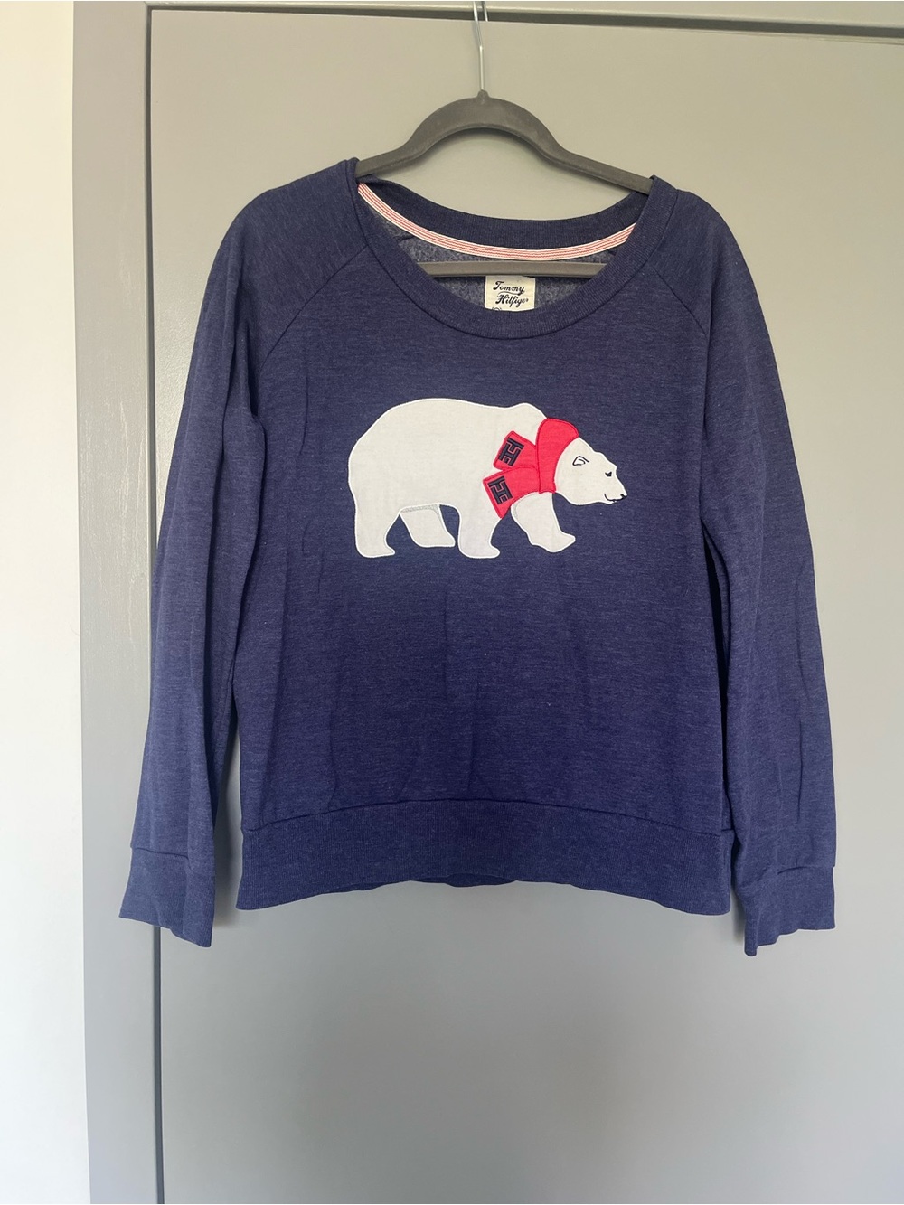 Tommy Hilfiger Size large Navy Sweatshirt with White Polar Bear Graphic